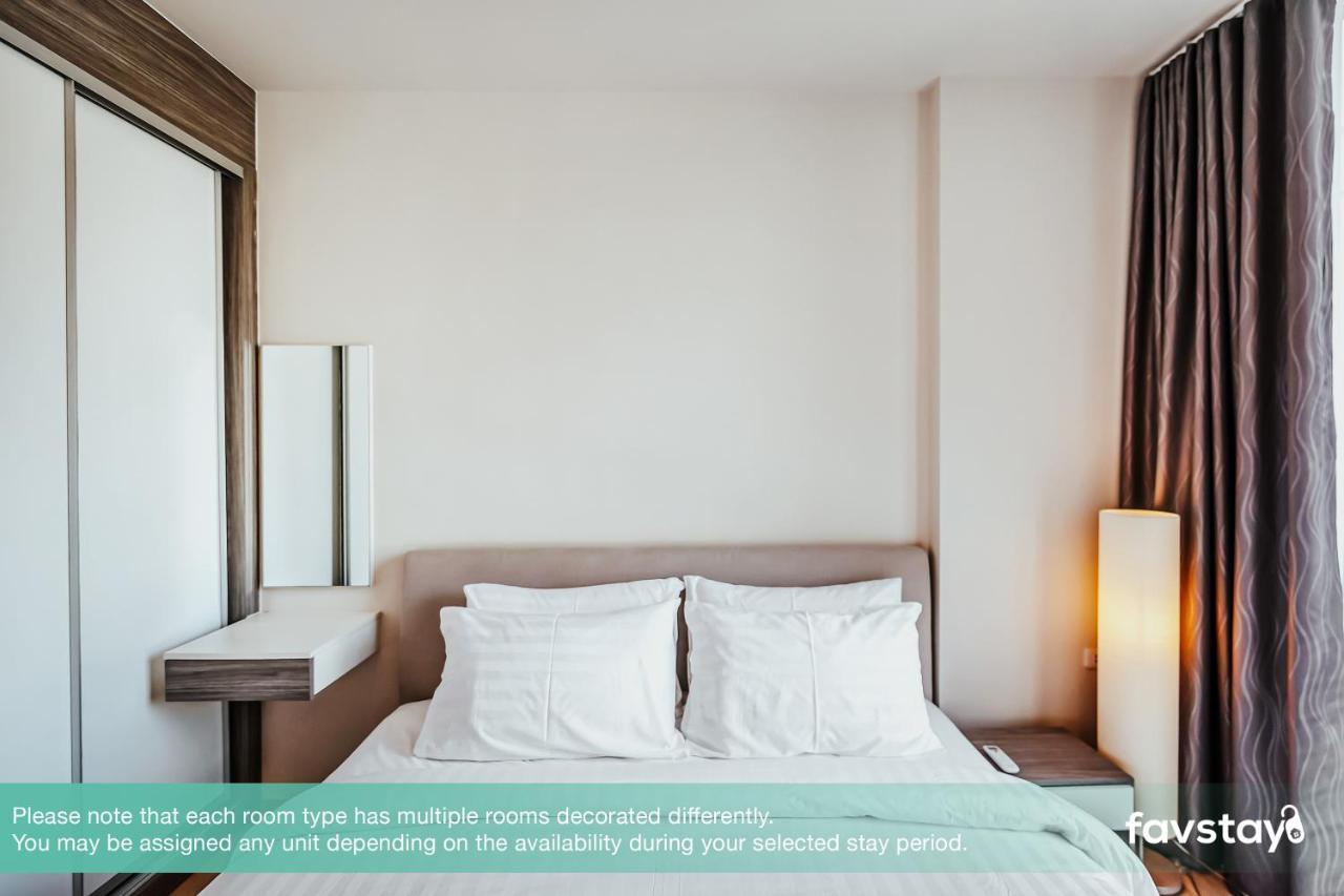 Favstay - The Base Downtown Phuket Bagian luar foto