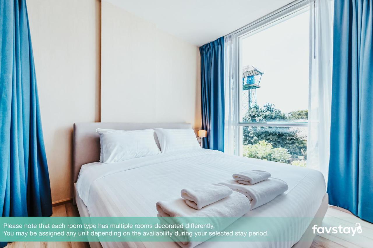 Favstay - The Base Downtown Phuket Bagian luar foto