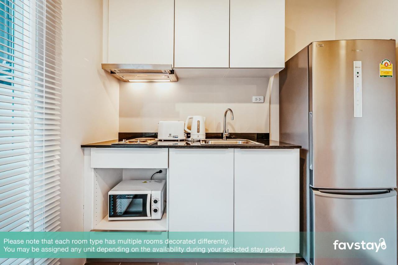 Favstay - The Base Downtown Phuket Bagian luar foto