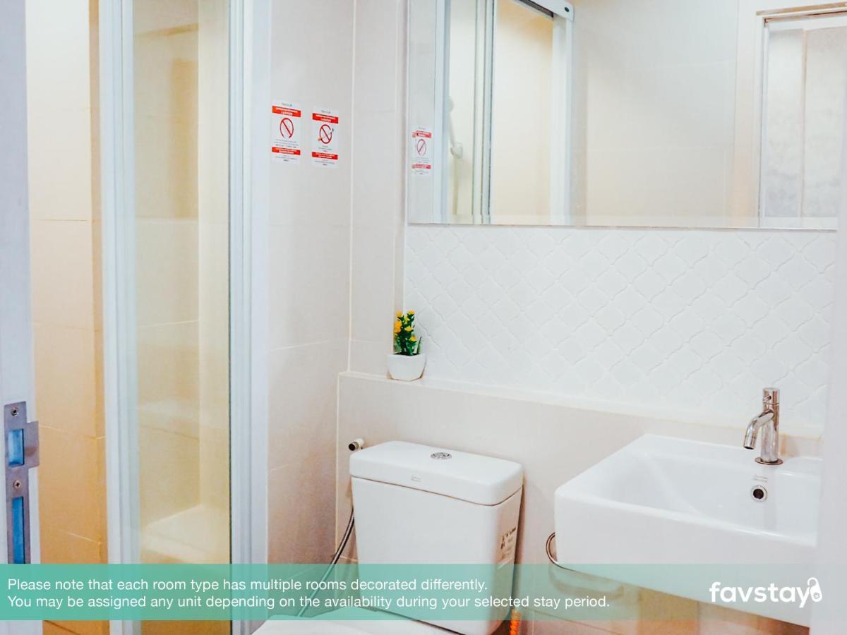Favstay - The Base Downtown Phuket Bagian luar foto