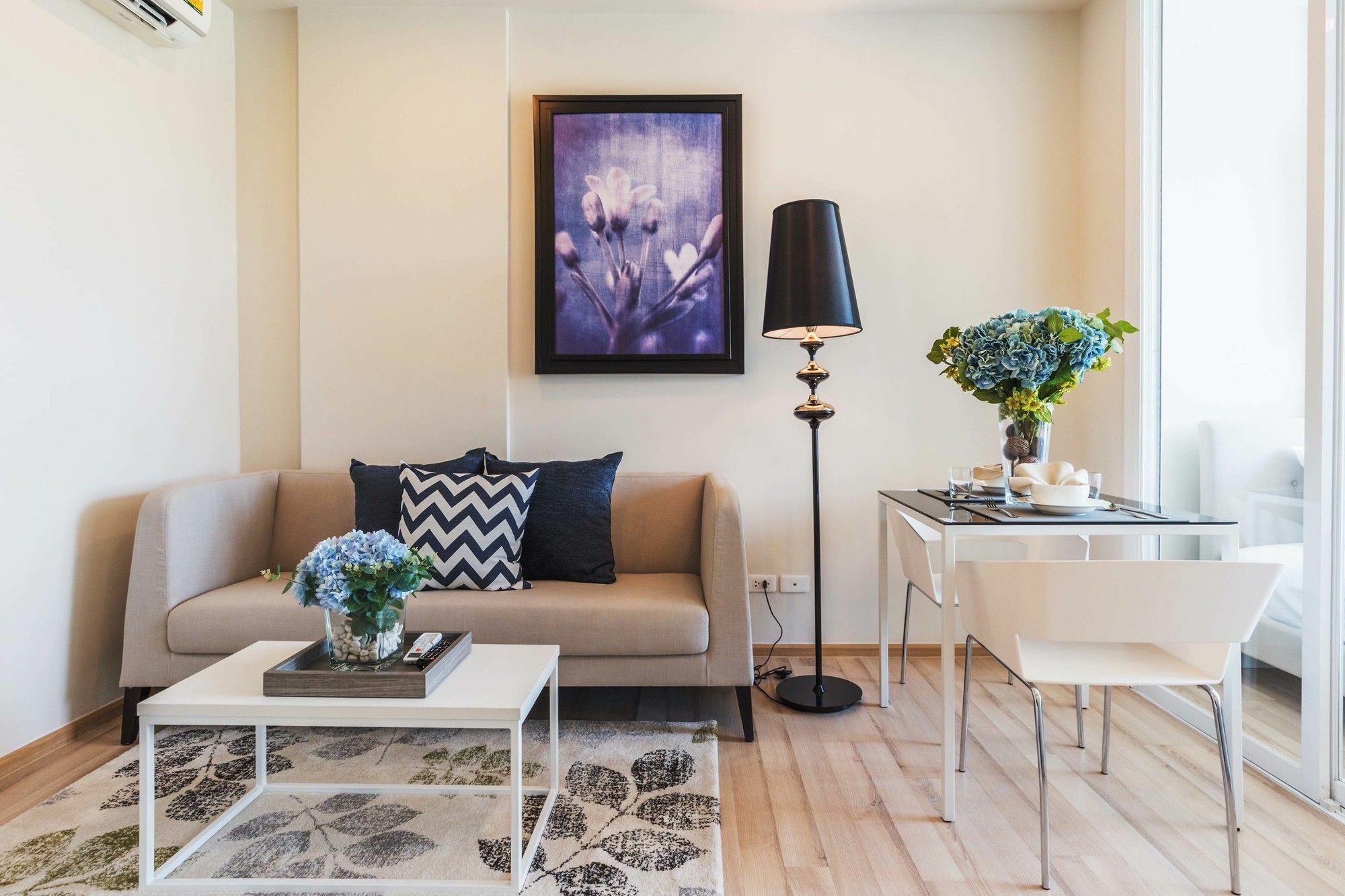 Favstay - The Base Downtown Phuket Bagian luar foto